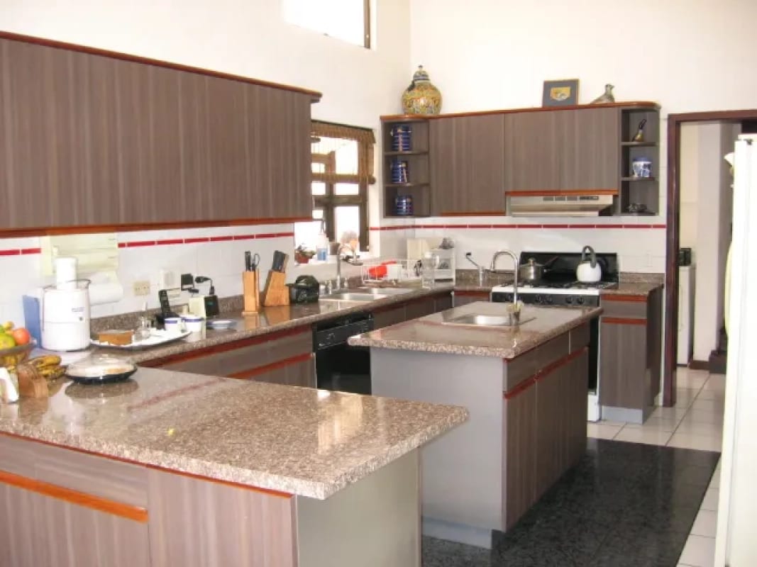 Zona 10 Casa en venta — foto 4 de 6